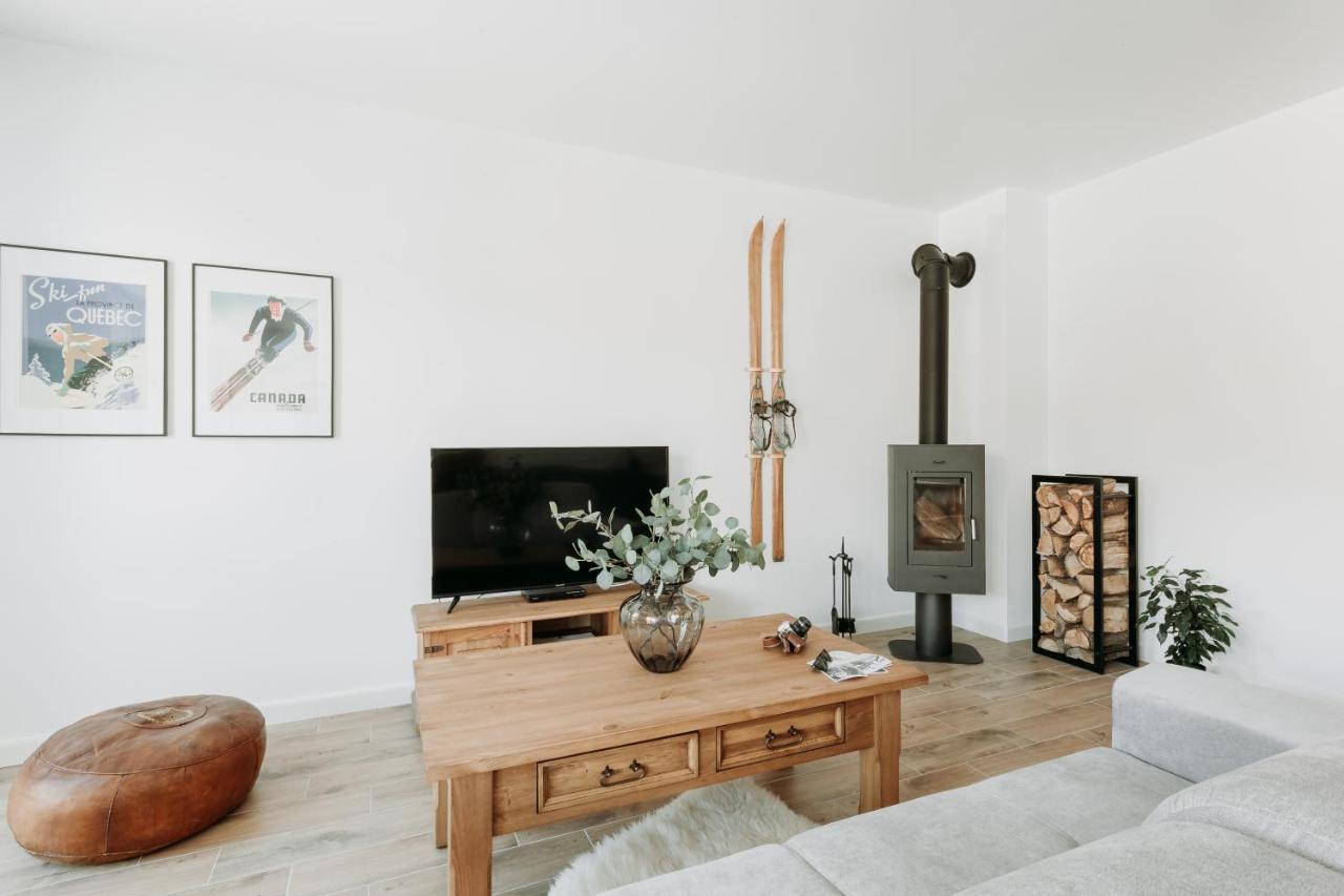 Apartament Jodelka Щирк Екстериор снимка