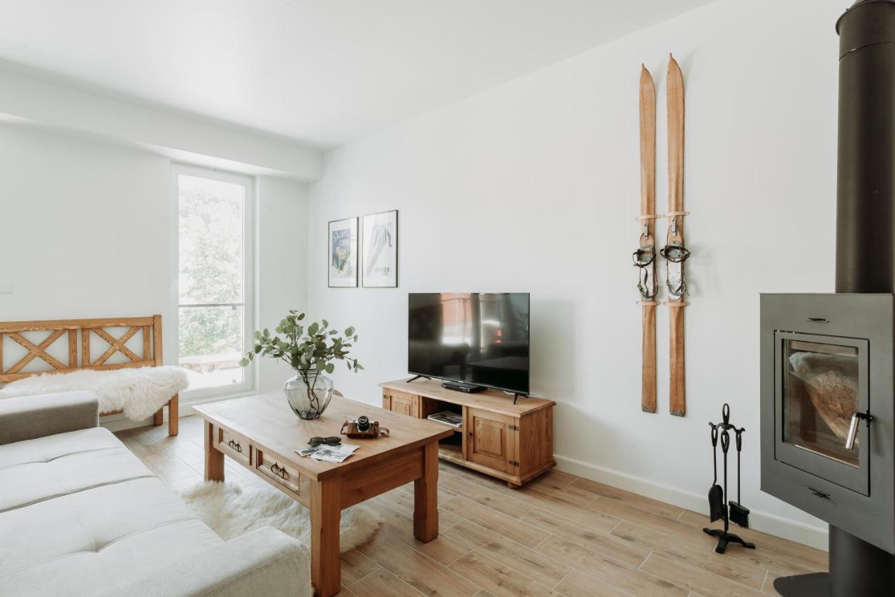 Apartament Jodelka Щирк Екстериор снимка