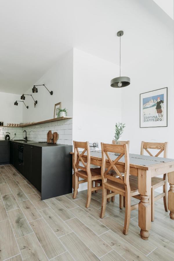 Apartament Jodelka Щирк Екстериор снимка